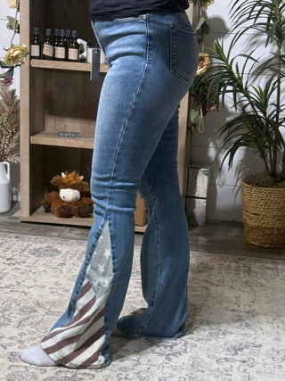 Judy Blue High-Rise Boyfriend Cuffed Hem Star Pocket Jeans