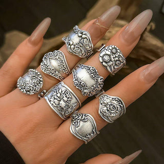 VINTAGE BOHO FLORAL STATEMENT RINGS