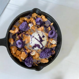 Wild berry cheesecake skillet candle