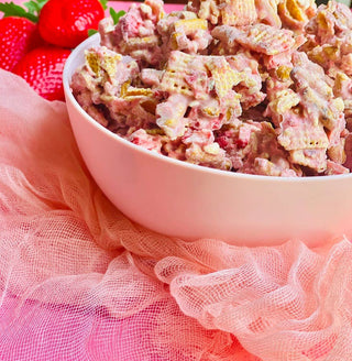 Strawberry Chunk Nibbles Pouch