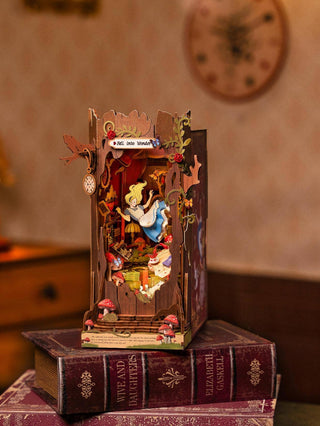 Fall into Wonder DIY BooK&Nook