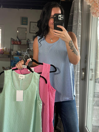 Textured Sleeveless Tank Blouse
