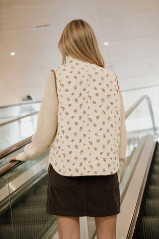FLORAL QUILTED ZIP-FRONT MOCK NECK VEST
