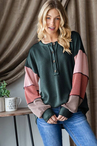 RIBBED SOLID COLOR BLOCK TOP